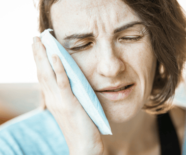 how to a handle a dental emergency at home